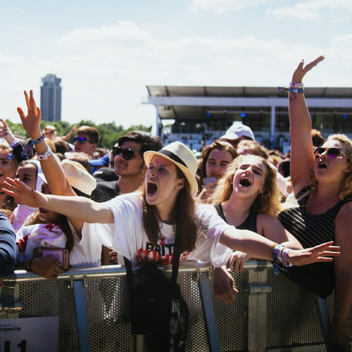 Anzahl offener Beziehungen seit Pandemie sprunghaft angestiegen