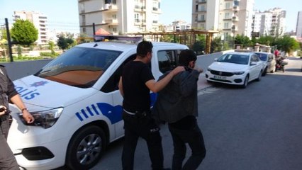 EŞİNİN EVDE REHİN ALDIĞI BEYZA'YI KOMŞULARIN ÇAĞIRDIĞI POLİS KURTARDI