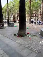 Así dejan los ultras del Frankfurt La Rambla de Barcelona