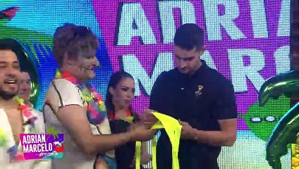 Captan a 'La Mole' y 'Karlita La Santera' muy juntitos