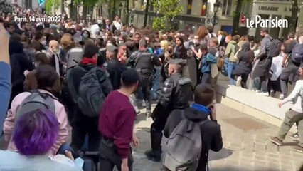 Lacrymo et jets de chaises : tension entre policiers et étudiants au deuxième jour du blocage de la Sorbonne