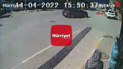 Market önünde beklerken pompalı tüfekle vuruldu