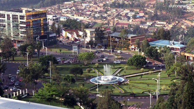 Reino Unido trasladará a Ruanda a los solicitantes de asilo que crucen el Canal de la Mancha