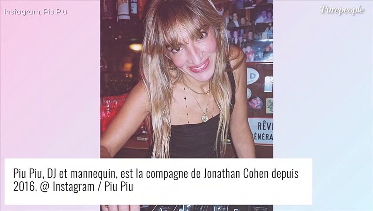 Jonathan Cohen en couple avec Piu Piu : photos de sa jolie et stylée compagne... devenue blonde !