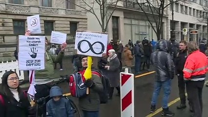 Opositores de regras anticovid presos na Alemanha