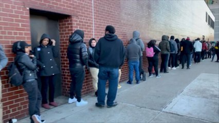 US Job Market Remains Resilient Despite Slight Rise in Jobless Claims