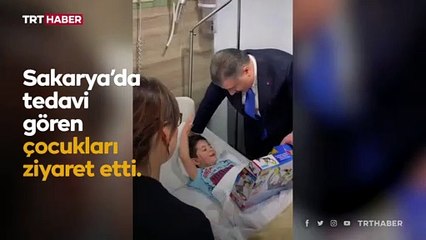 Bakan Koca'dan hastanede tedavi gören çocuklara ziyaret