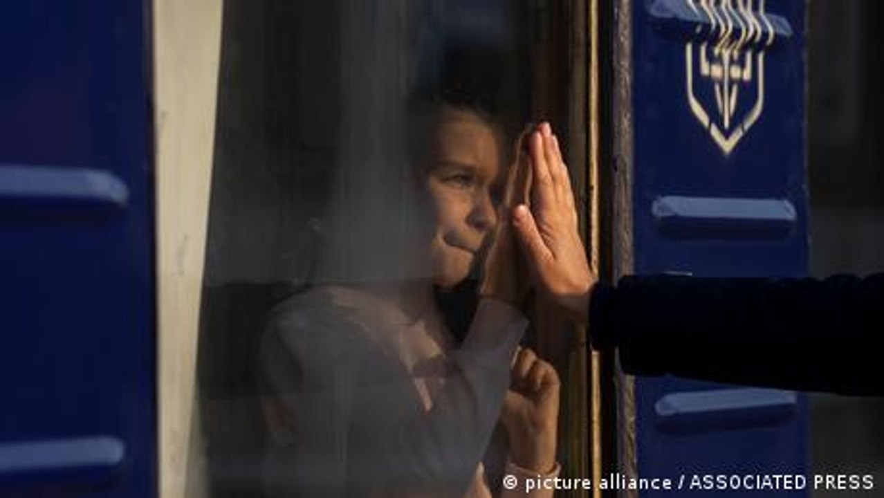 Mutige Eisenbahner halten die Ukraine am Laufen