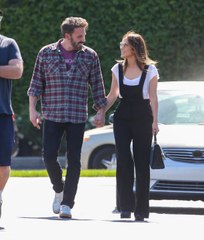 Jennifer Lopez s School Pick Up Outfit Is Unexpectedly Glam