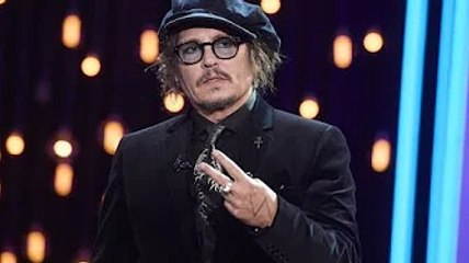 Au deuxième jour du procès de Johnny Depp contre Amber Heard, l’ami d’enfance de l’acteur descend le