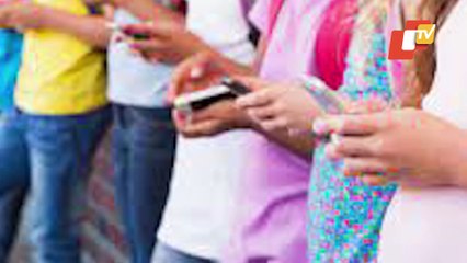 Girl Performs Mad Stunt With Train To Shoot Mobile Video