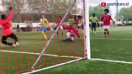 Bikin Gol buat Man United U-12, Ronaldo Jr Tiru Selebrasi "Siuuu" Ayahnya