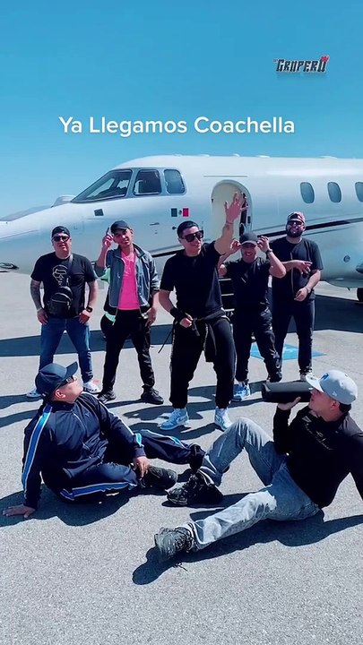 Firme Llega a Coachella en su avión privado