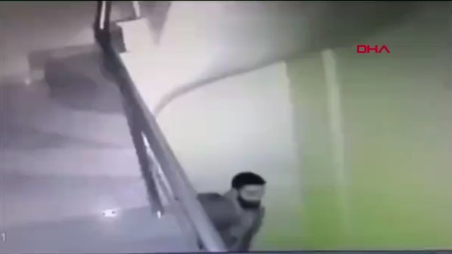 Esenyurt'ta ayakkabı hırsızlığı kamerada