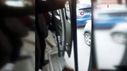 Minibüs şoförü kuş kafesini yükten sayarak fazla ücret aldı