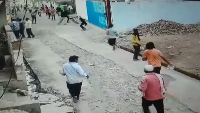 खरगोन हिंसा के CCTV फुटेज वायरल, देखें नकाबपोश दंगाइयों ने शहर में मचाया उत्पात