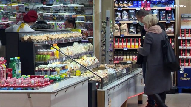 COVID-19: словенцы сняли маски