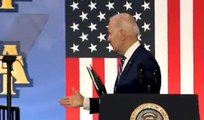 Her yaptığı olay! ABD Başkanı Joe Biden şimdi de boşlukla tokalaştı