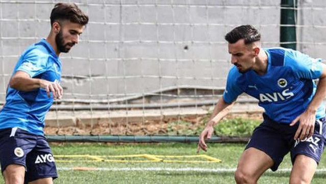 Son Dakika: Fenerbahçe, Rossi'nin bonservisini 5.5 milyon euroya resmen aldı