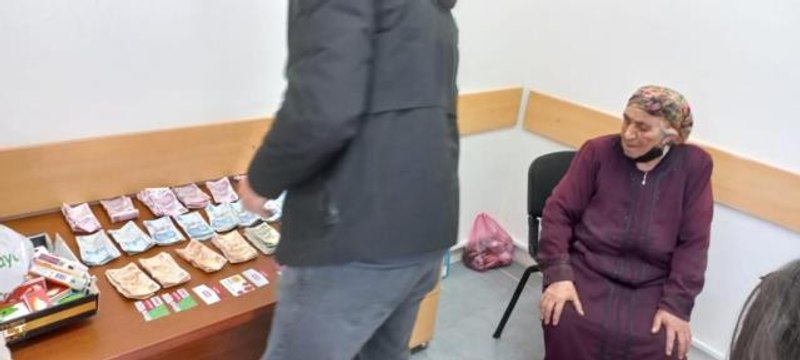Dilencinin üzerinden servet çıktı: 26 bin 300 lira ve 2 bin TL'lik market çeki