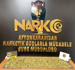 Uyuşturucu tacirinin zulasını eğitimli narkotik köpeği patlattı