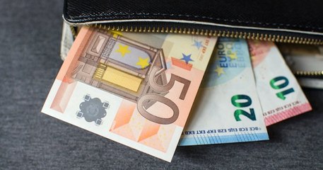 Le smic va passer de 1 269 euros à 1 302,64 euros net à partir du 1er mai