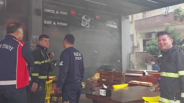 Son dakika... Kafede çıkan yangın hasara yol açtı