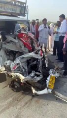 Six people injured in a fierce collision in a pickup bus