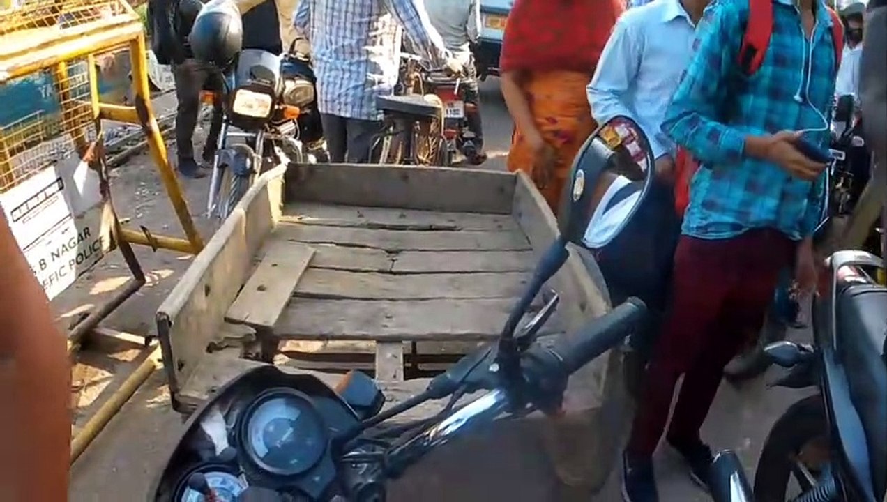 Aisa kabhi na ho mere sad?