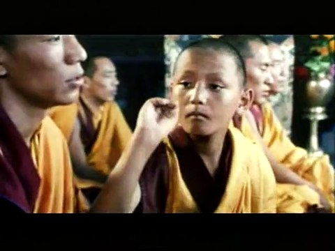 Ses yeux ne sont fermes Bande-annonce (2) VF