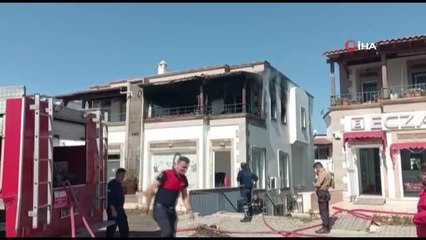 Elektrik kontağında çıkan yangında ev kullanılamaz hale geldi