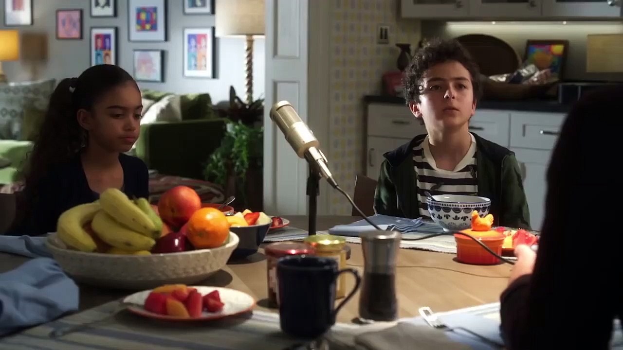 Alex, Inc. - saison 1 Bande-annonce (2) VO