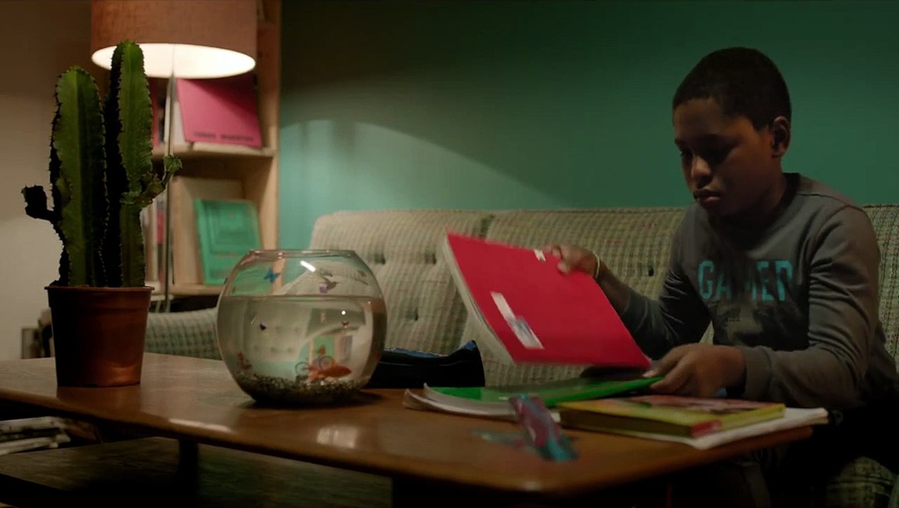 Une saison en France EXTRAIT "En France depuis 19 mois"