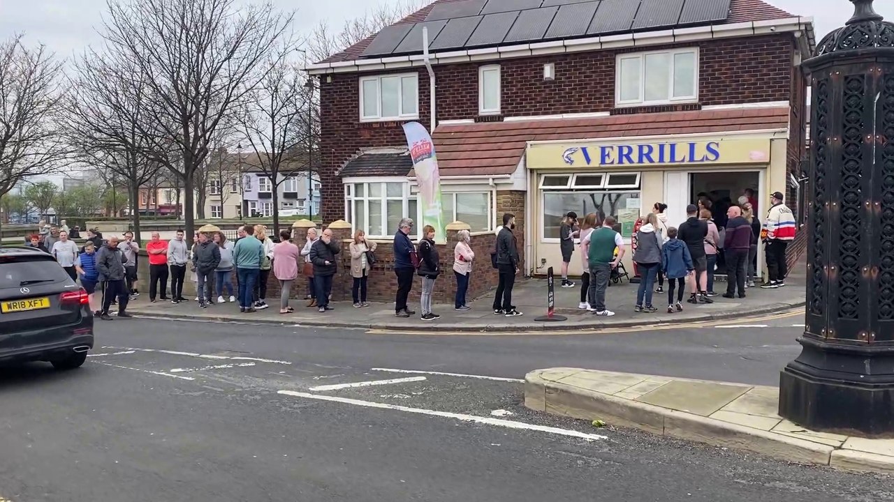 Verrills Good Friday queue