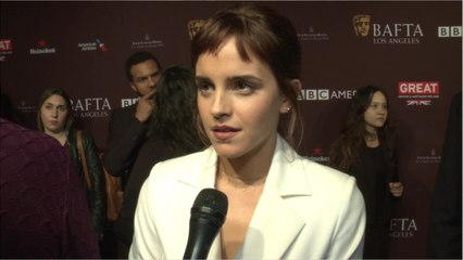 Voici - Emma Watson : ce geste de ses camarades de l'université qui l'avait beaucoup touchée