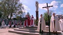 Vor drei Jahren brannte Notre-Dame: Macron besucht Baustelle