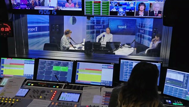 EXCLU EUROPE 1 - Les images du bombardement russe de l'usine de missiles près de Kiev