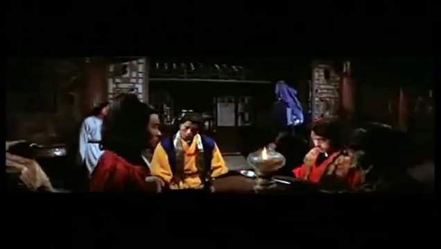 Le Poignard volant Bande-annonce VO