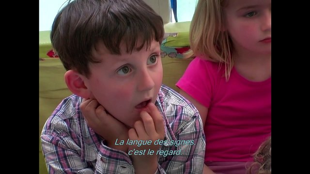J'avancerai vers toi avec les yeux d'un sourd - EXTRAIT Signer ou parler pour la 1ère fois