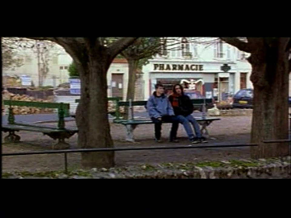 Du poil sous les roses Bande-annonce (2) VF