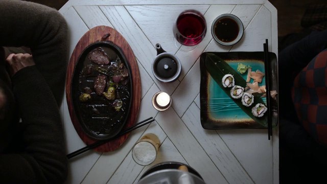 Permission – EXTRAIT VOST « Coucher avec d'autres femmes »