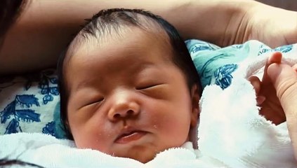 Bébés Bande-annonce VF