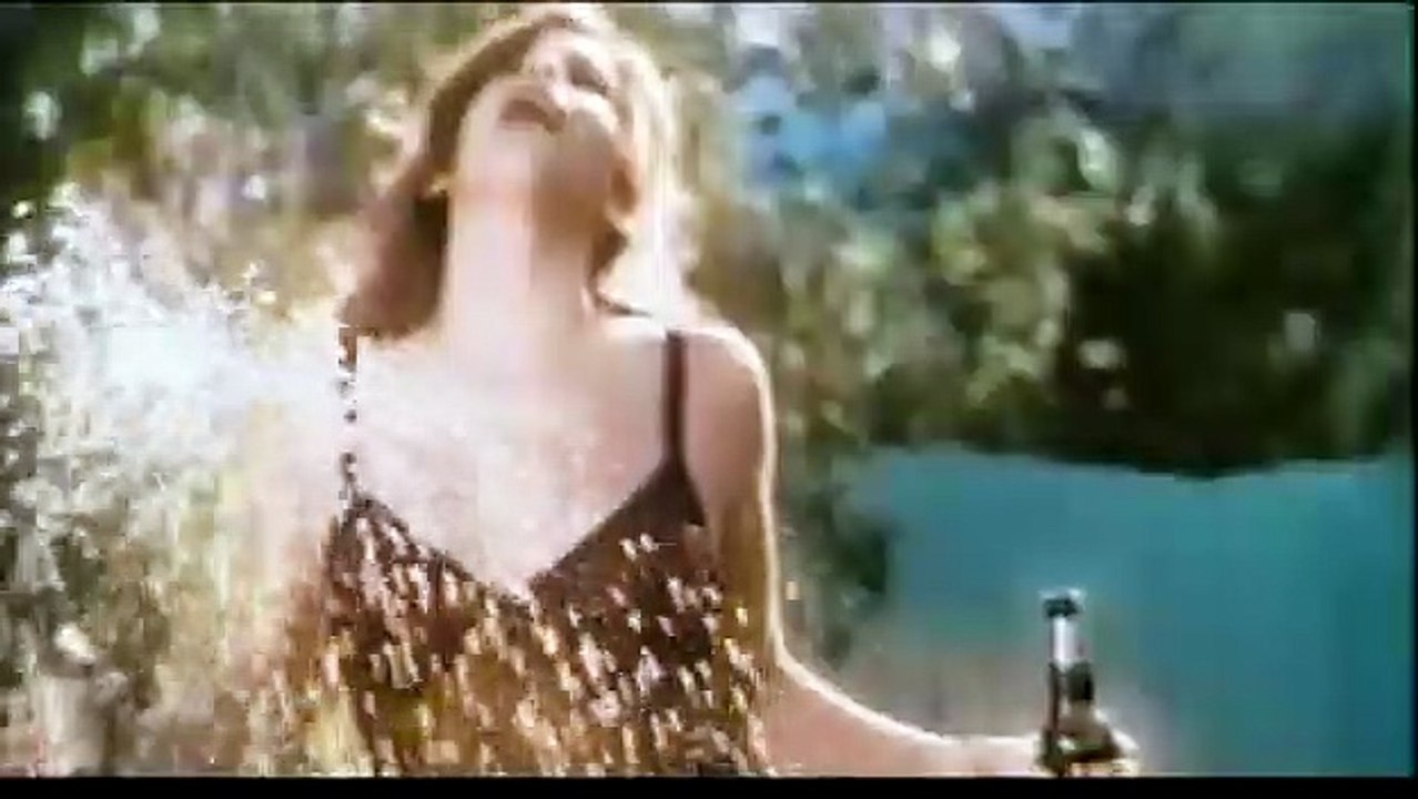 Divine mais dangereuse Bande-annonce VF