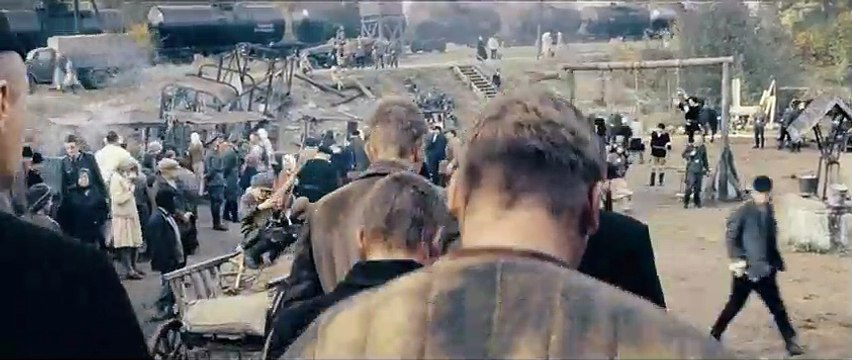 Dans la brume Bande-annonce VO