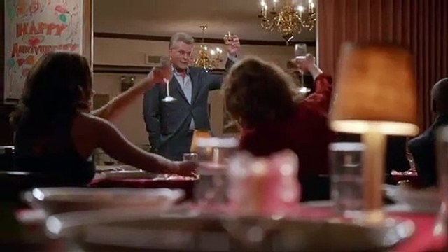 Shades of Blue : une flic entre deux feux - saison 1 Bande-annonce (2) VO