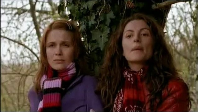 Toutes les filles sont folles Teaser VF