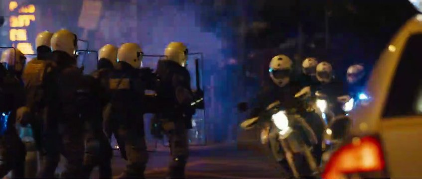 Jason Bourne - EXTRAIT VOST Bourne vole une moto