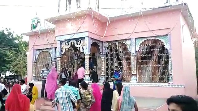 hanuman temples मंदिरों में गूंजे हनुमान चालीसा और रामायण पाठ