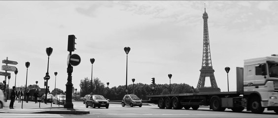 Qu&#039;Allah Bénisse la France - EXTRAIT "Universal"