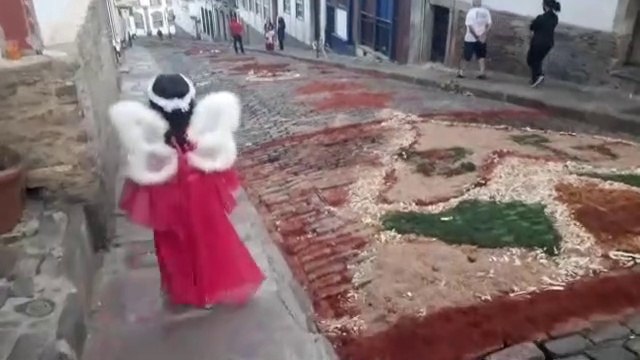 Semana Santa em Ouro Preto: tapetes de serragem prontos para receber fiéis (17/4/22)